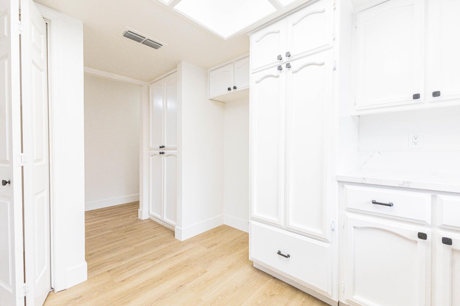 901 Barnett Way Madera, CA 93637 - Photo 8 of 17