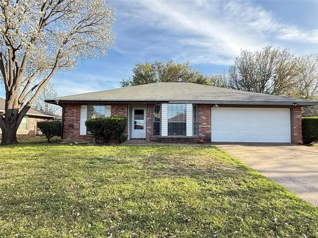 $2,500 | 500 Anice Lane, Euless, TX 76039