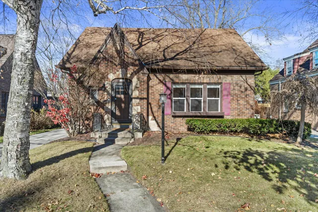 $285,000 | 1518 Torrison Drive, Manitowoc, WI 54220