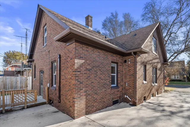 $285,000 | 1518 Torrison Drive, Manitowoc, WI 54220