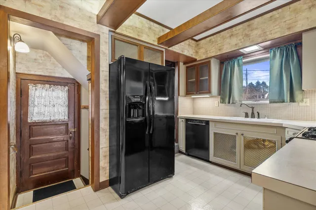 $285,000 | 1518 Torrison Drive, Manitowoc, WI 54220