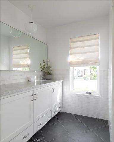 $6,400,000 | 2217 Laurel Place, Newport Beach, CA 92663