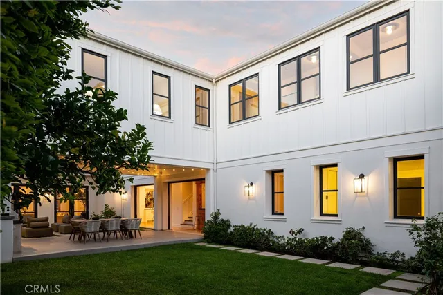 $6,400,000 | 2217 Laurel Place, Newport Beach, CA 92663