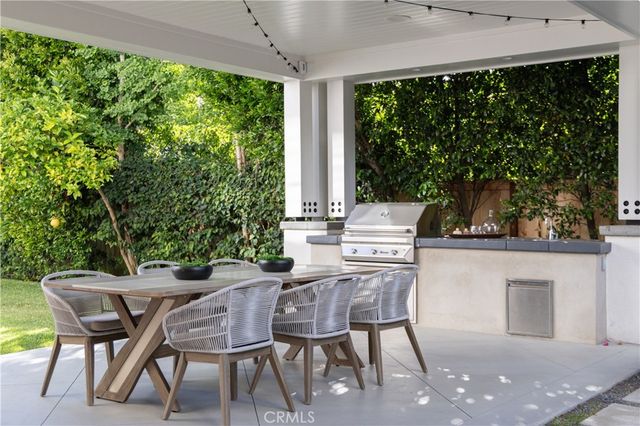 $6,400,000 | 2217 Laurel Place, Newport Beach, CA 92663