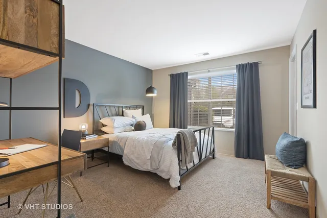 $2,199 | 111 Kensington Circle, Unit 206, Wheaton, IL 60189