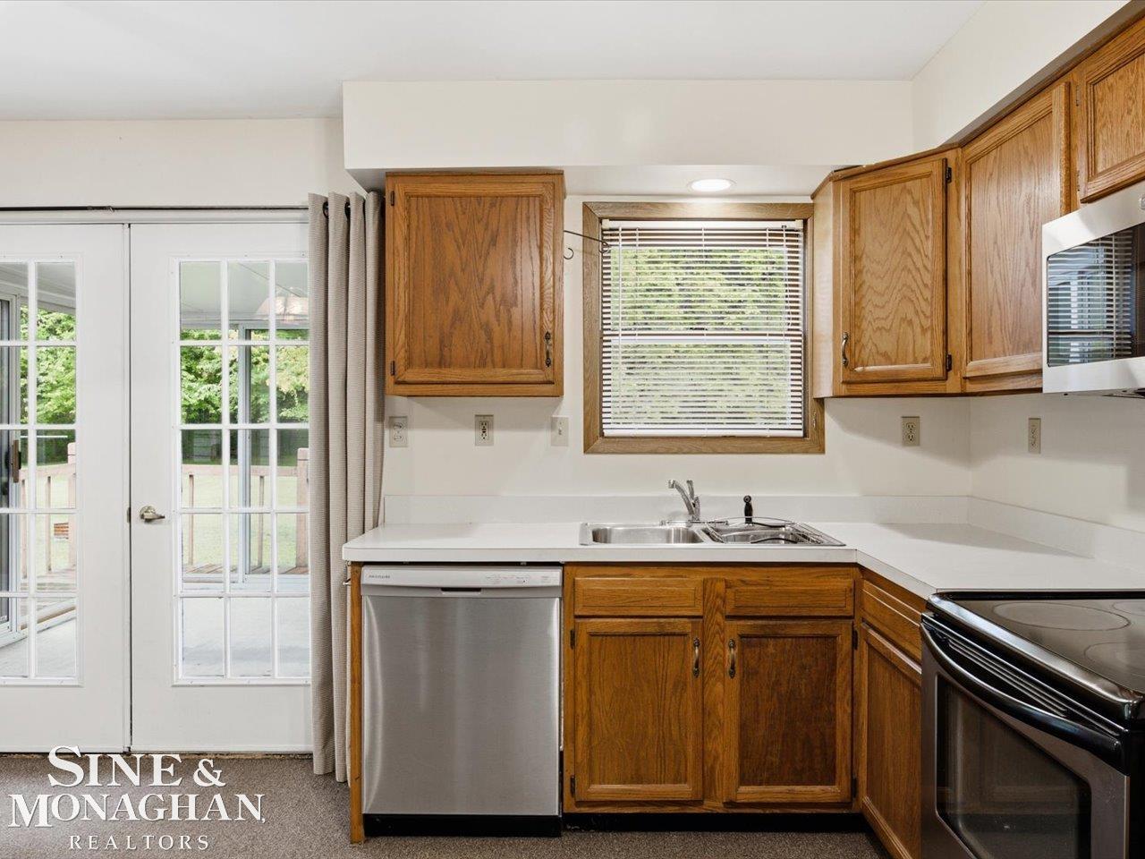 9211 Folkert Road Algonac, MI 48001 - Photo 21 of 48