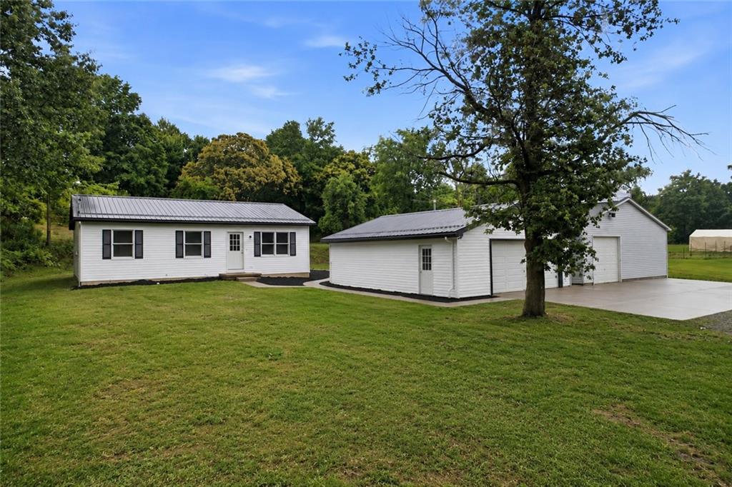 121 Kyle Road Valencia, PA 16059 - Photo 1 of 36