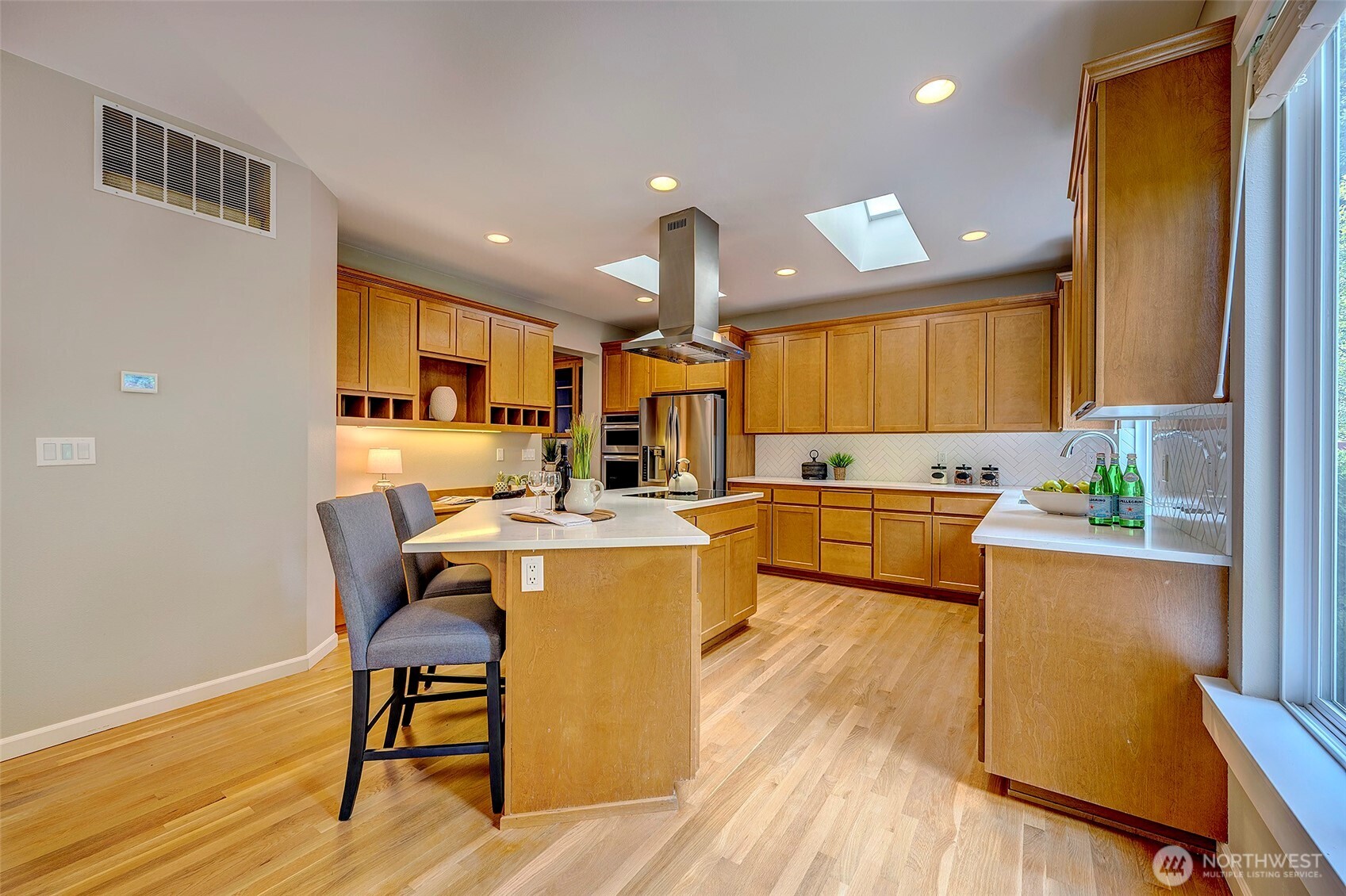 17135 164th Way Southeast Renton, WA 98058 - Photo 9 of 34 Gallery Image 9