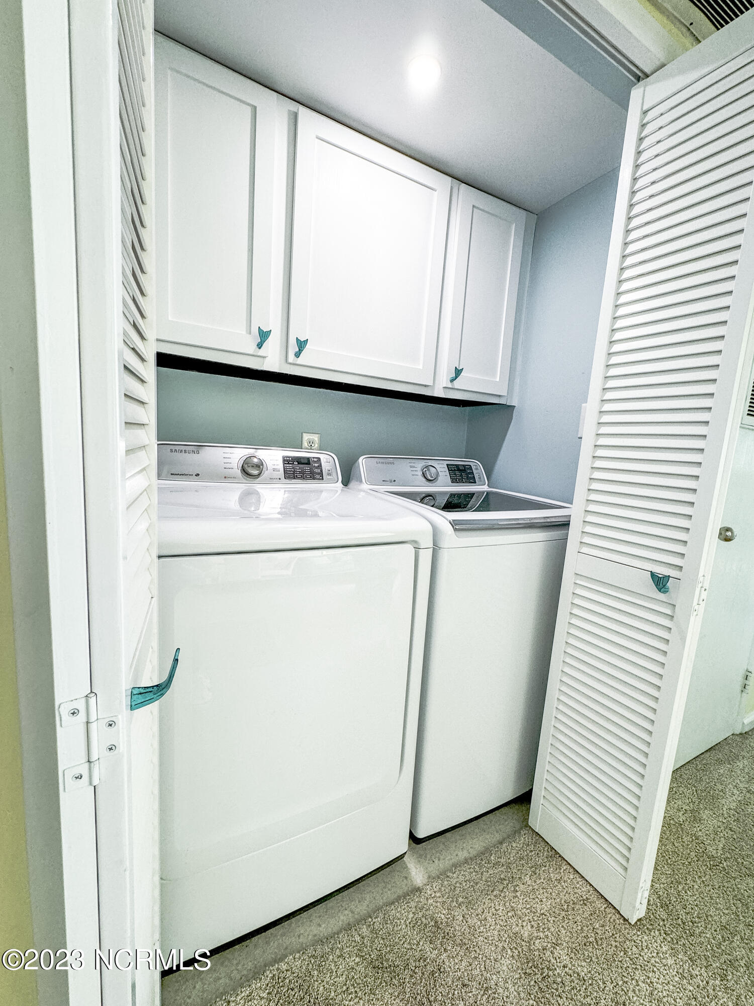 2305 West Fort Macon Road, Unit 203 Atlantic Beach, NC 28512 - Photo 35 of 57 Laundry