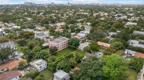 $795,000 | 1001 Southwest 15th Avenue, Miami, FL 33135