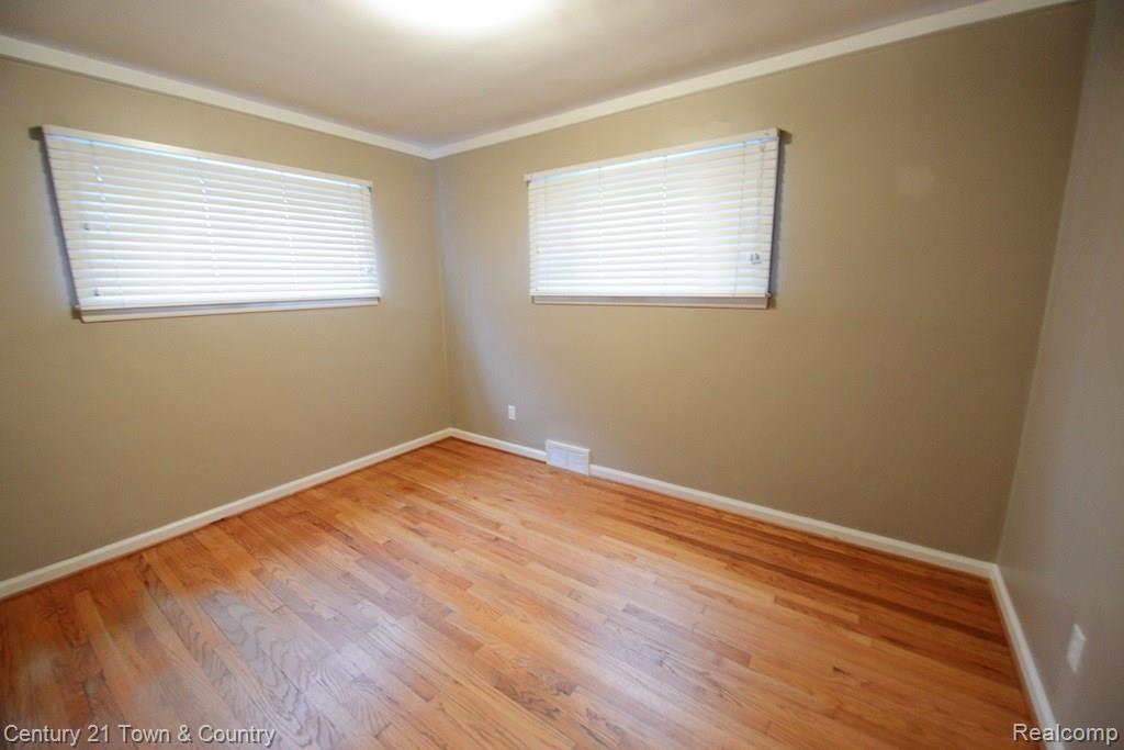 1878 Franklin Road Berkley, MI 48072 - Photo 14 of 27 Bedroom 1.jpg