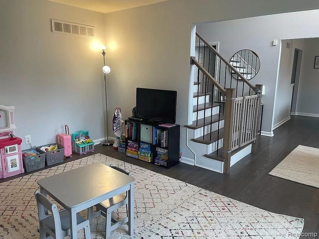 1669 Chase Drive Rochester, MI 48307 - Photo 14 of 35 1669ChaseDr_21335_14.jpeg