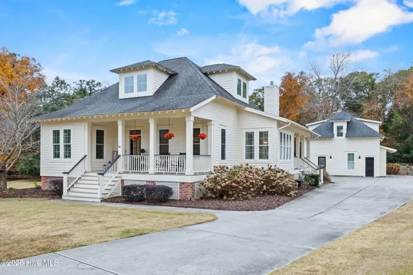 $919,900 | 214 Salt Marsh Lane, Hampstead, NC 28443