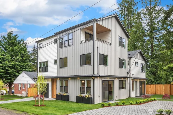 $1,224,000 | 215 Northeast 123rd Street, Seattle, WA 98125