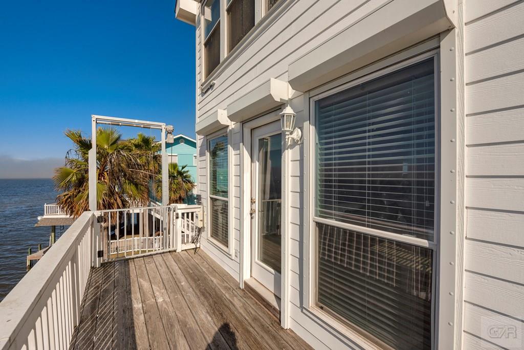 131 Isles End Road Tiki Island, TX 77554 - Photo 22 of 48 a view of balcony