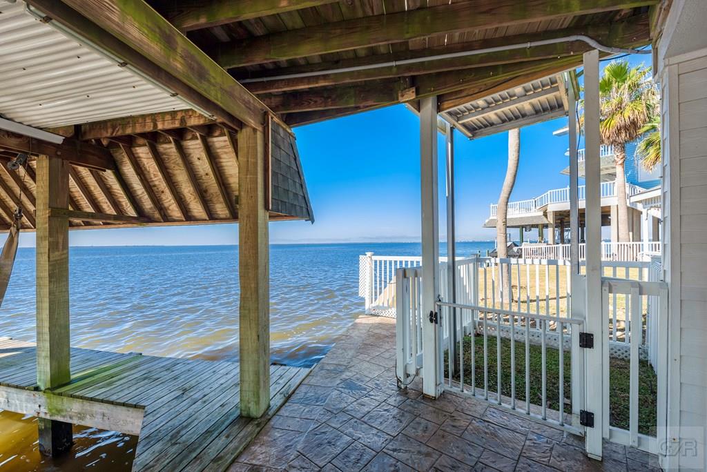 131 Isles End Road Tiki Island, TX 77554 - Photo 46 of 48 a view of entryway
