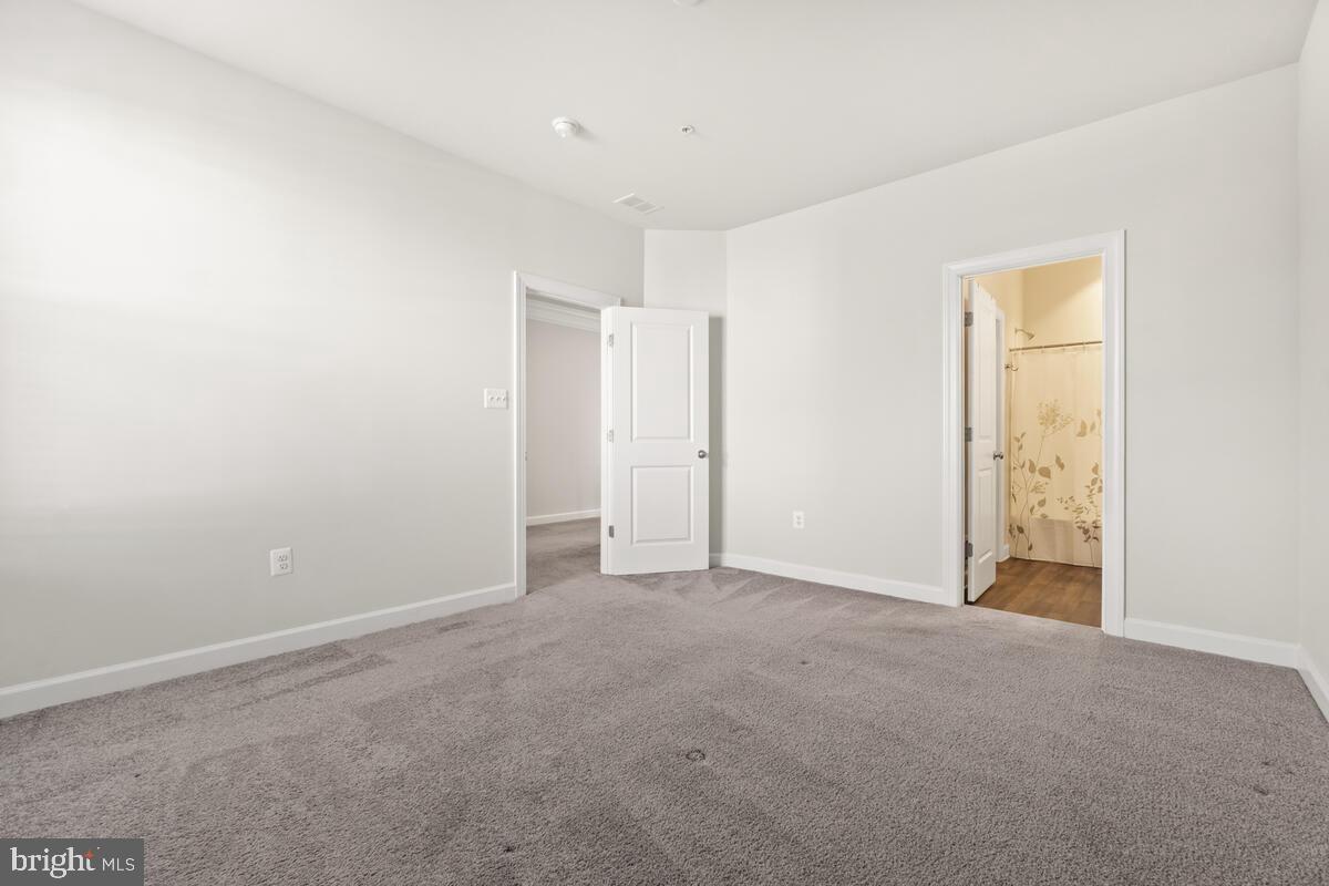 5521 Hawk Ridge Road Frederick, MD 21704 - Photo 38 of 66 a view of an empty room