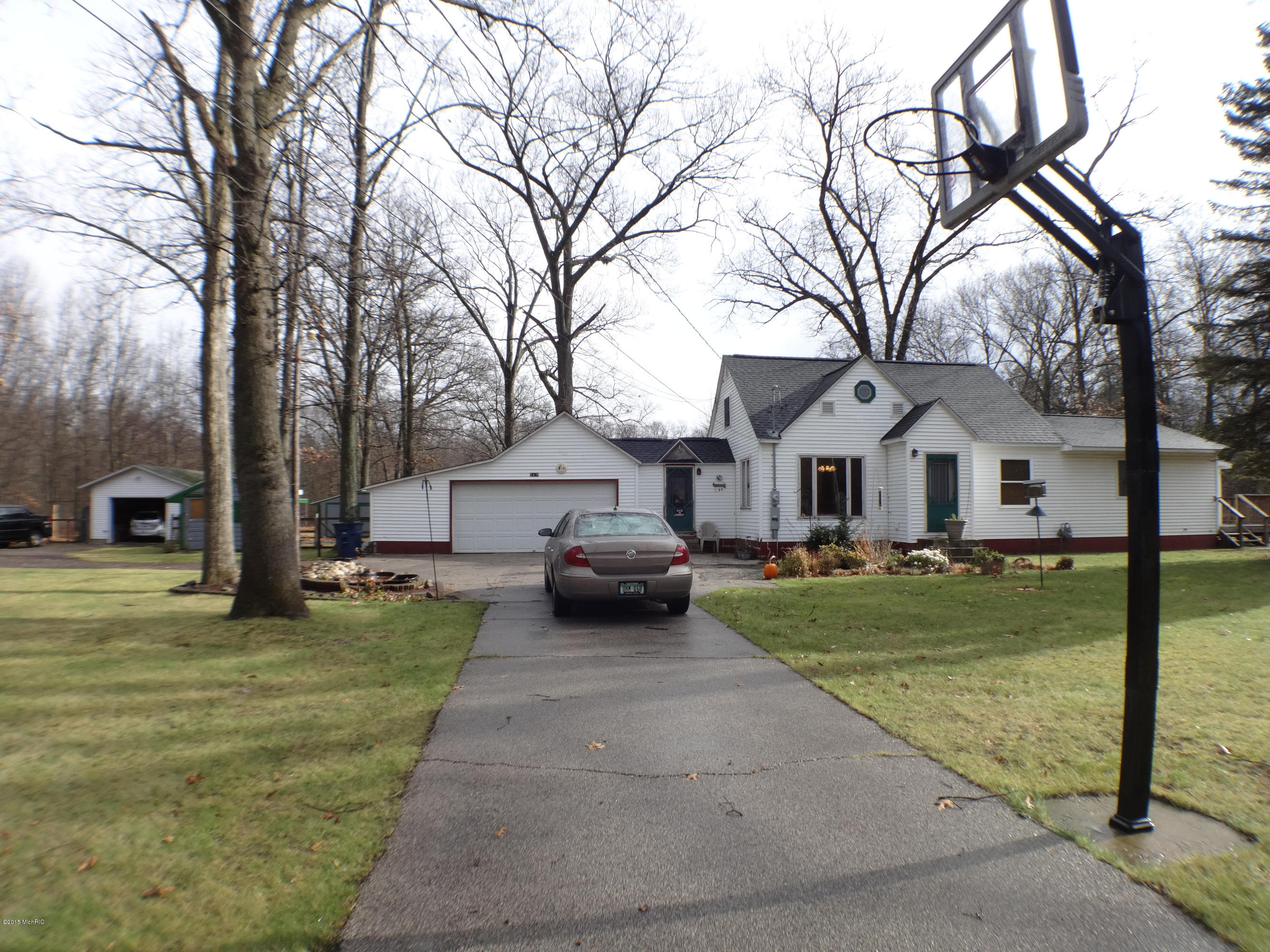 1420 Carr Road Muskegon, MI 49442 - Photo 1 of 23 DSC00627