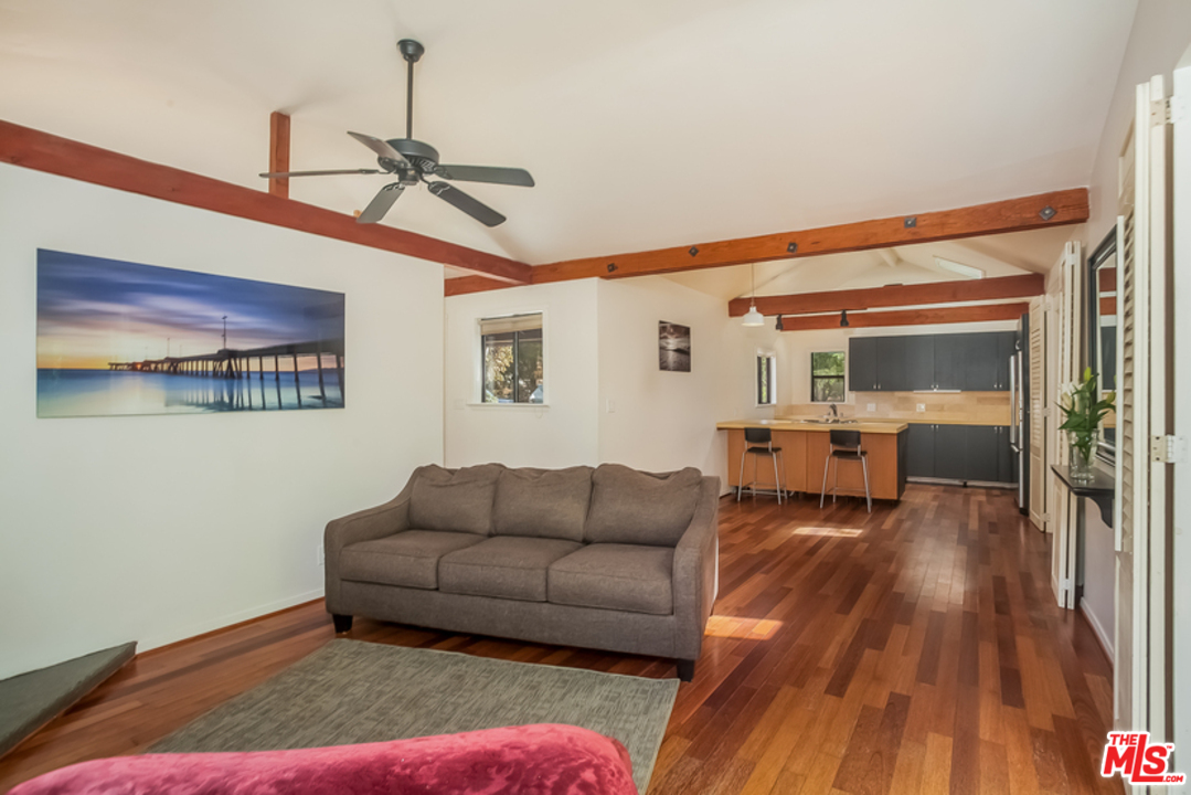 2152 Stonyvale Road Tujunga, CA 91042 - Photo 4 of 28