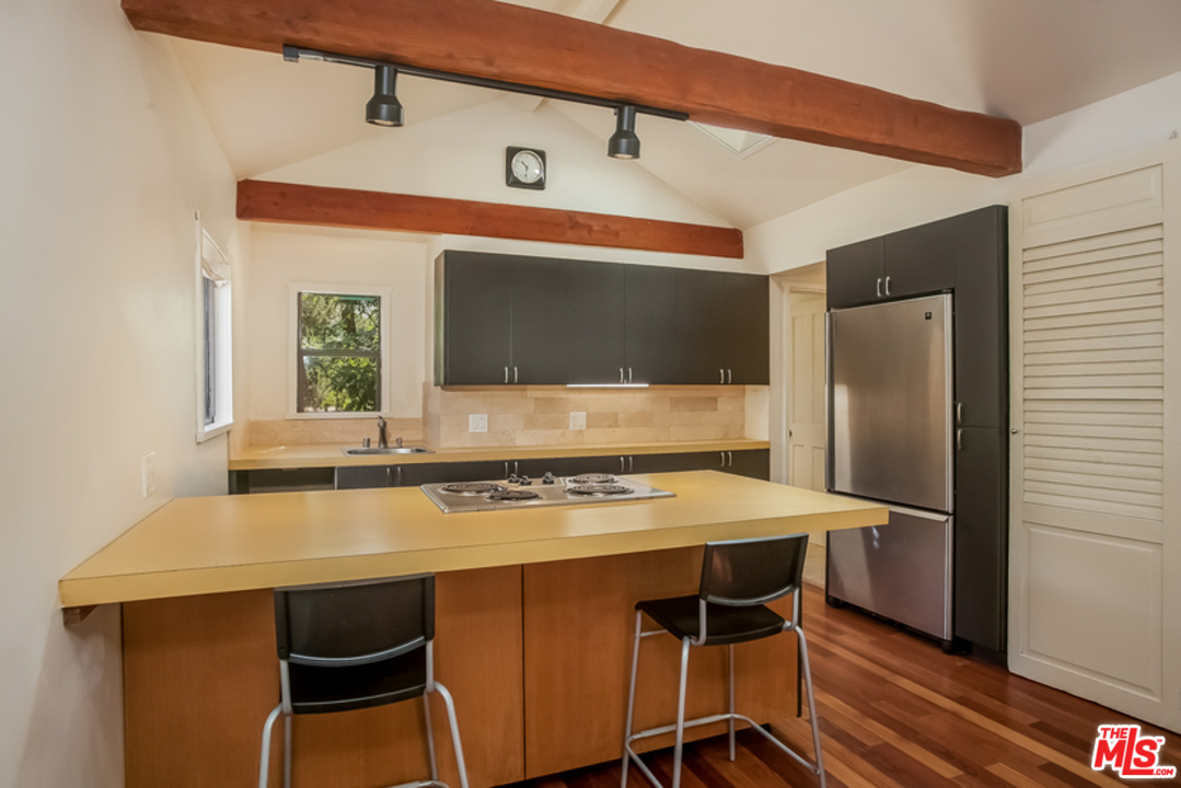 2152 Stonyvale Road Tujunga, CA 91042 - Photo 6 of 28