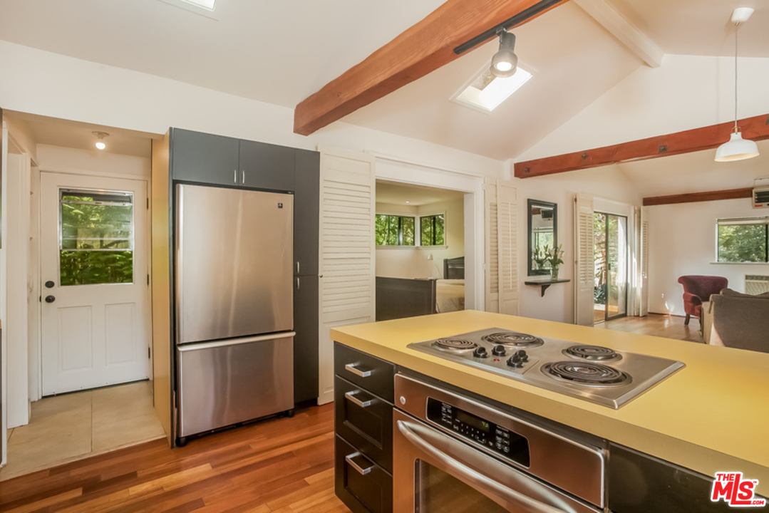 2152 Stonyvale Road Tujunga, CA 91042 - Photo 8 of 28