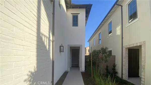 $6,500 | 218 Fiore, Irvine, CA 92602