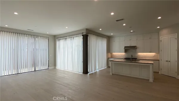 $6,500 | 218 Fiore, Irvine, CA 92602