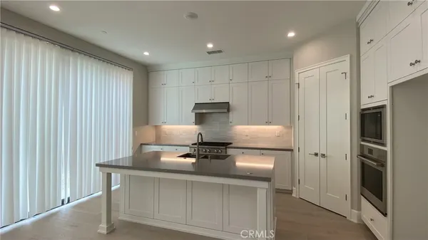 $6,500 | 218 Fiore, Irvine, CA 92602