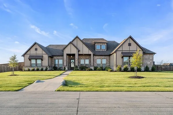 $669,900 | 311 Lakota Parkway, Waxahachie, TX 75165