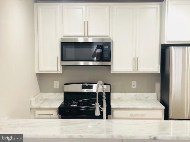 716 Jackson Street Northeast, Unit 1 Washington, DC 20017 - Photo 14 of 39 Kitchen
