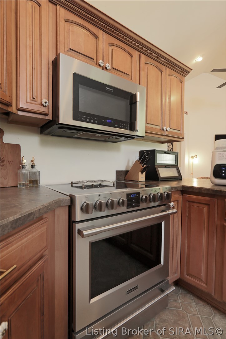 1014 Captain Frank Road New Albany, IN 47150 - Photo 16 of 58
