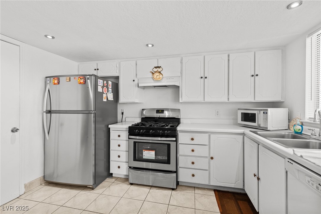 4323 East Twain Avenue Las Vegas, NV 89121 - Photo 7 of 20