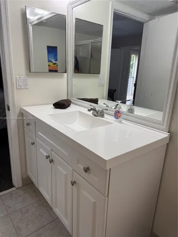 $199,999 | 5580 Lakeside Drive, Unit 205, Margate, FL 33063