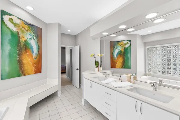 $2,730,000 | 21150 Excelsior Boulevard, Excelsior, MN 55331