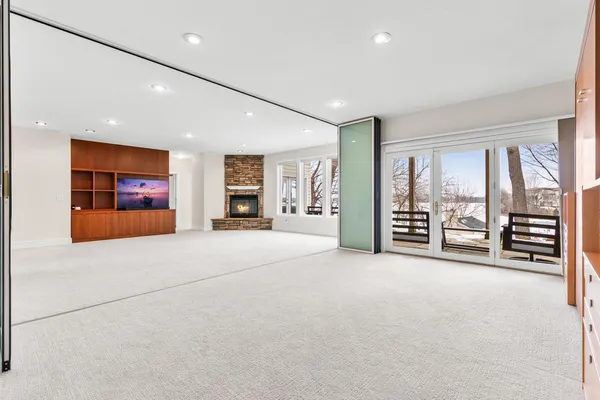 $2,730,000 | 21150 Excelsior Boulevard, Excelsior, MN 55331