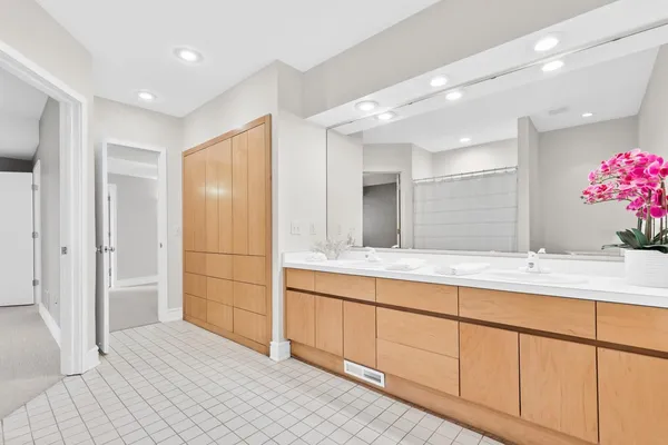 $2,730,000 | 21150 Excelsior Boulevard, Excelsior, MN 55331