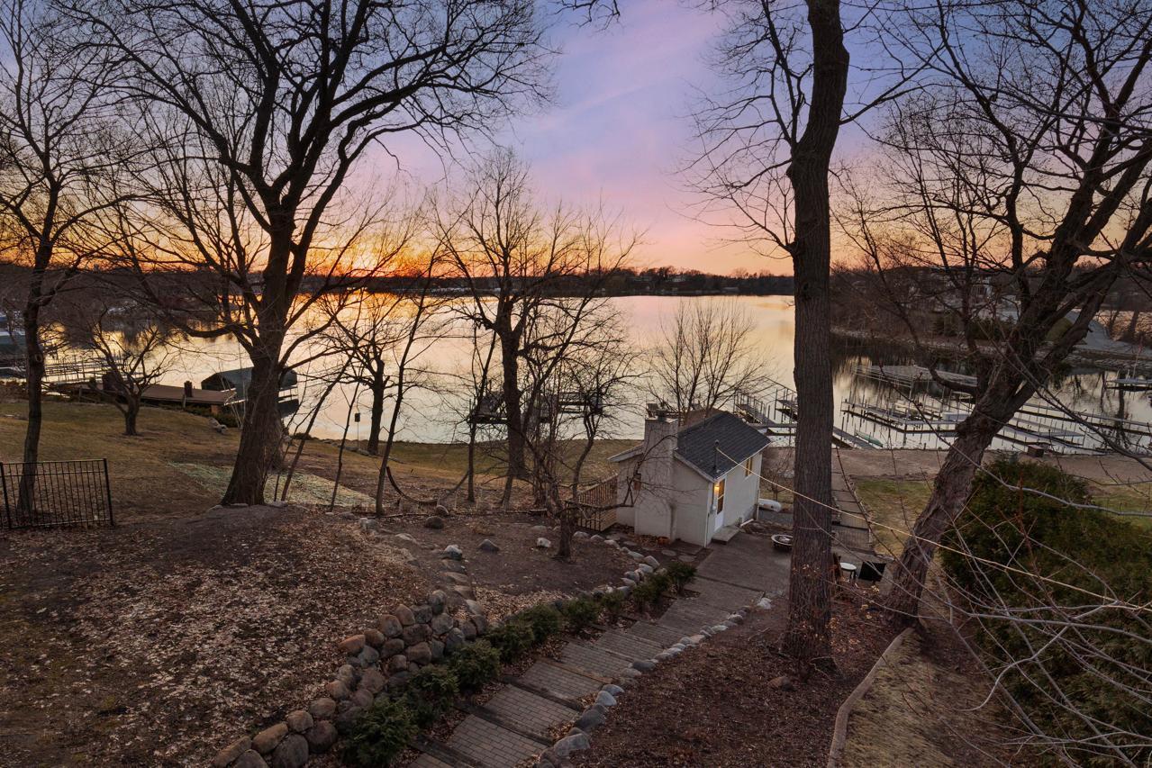 21150 Excelsior Boulevard Excelsior, MN 55331 - Photo 33 of 36