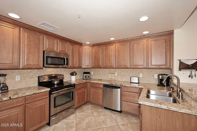 $3,800 | 21320 North 56th Street, Unit 1059, Phoenix, AZ 85054