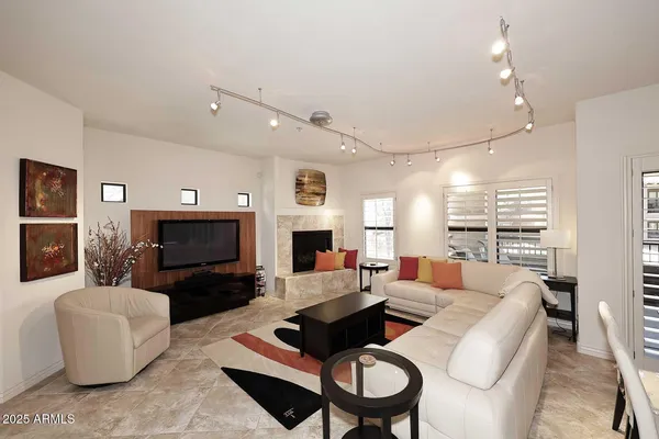 $3,800 | 21320 North 56th Street, Unit 1059, Phoenix, AZ 85054