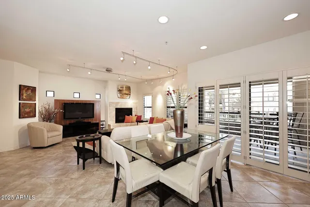 $3,800 | 21320 North 56th Street, Unit 1059, Phoenix, AZ 85054