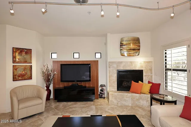 $3,800 | 21320 North 56th Street, Unit 1059, Phoenix, AZ 85054