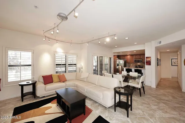 $3,800 | 21320 North 56th Street, Unit 1059, Phoenix, AZ 85054