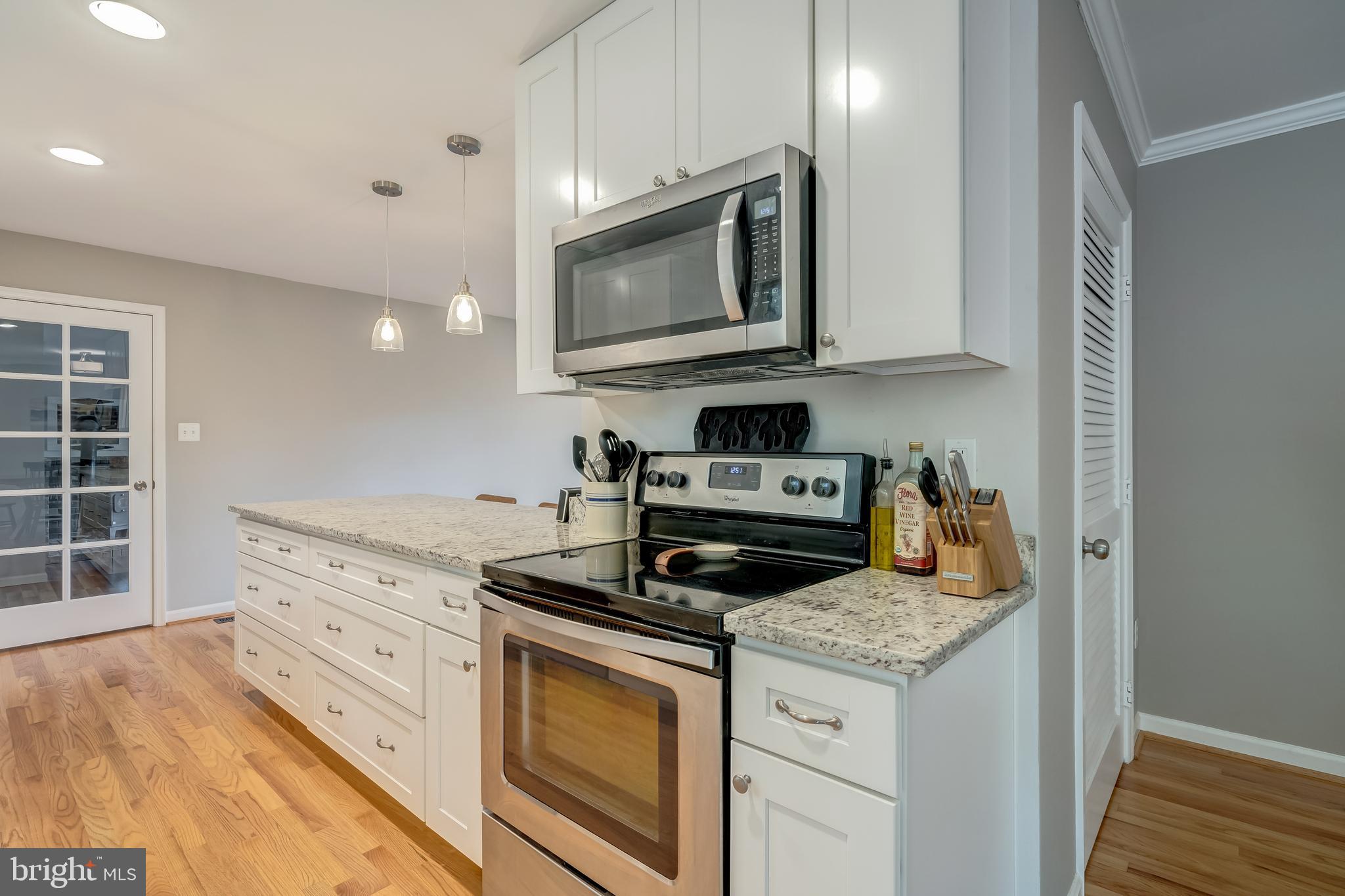 7026 Kelly Road Warrenton, VA 20187 - Photo 15 of 36 White cabinetry