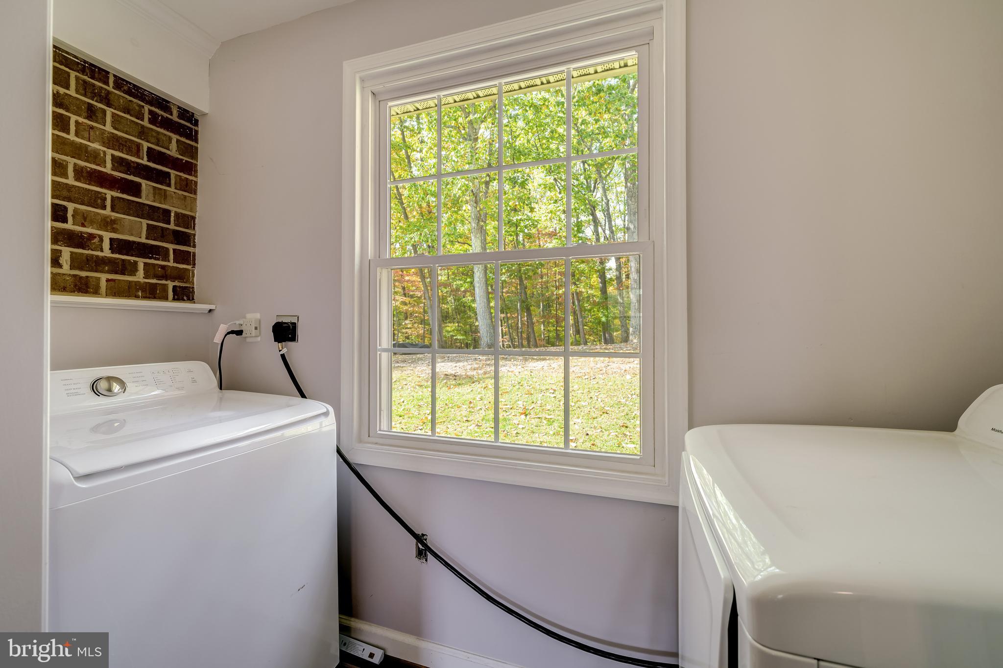 7026 Kelly Road Warrenton, VA 20187 - Photo 22 of 36 Laundry room