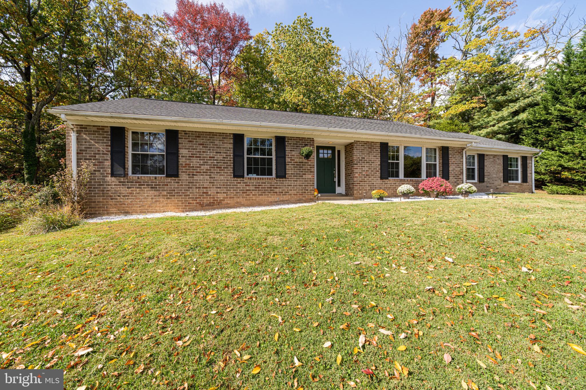 7026 Kelly Road Warrenton, VA 20187 - Photo 29 of 36 Front view