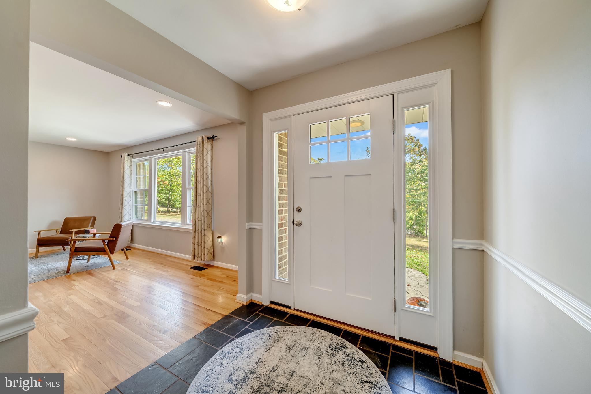 7026 Kelly Road Warrenton, VA 20187 - Photo 6 of 36 Front entrance