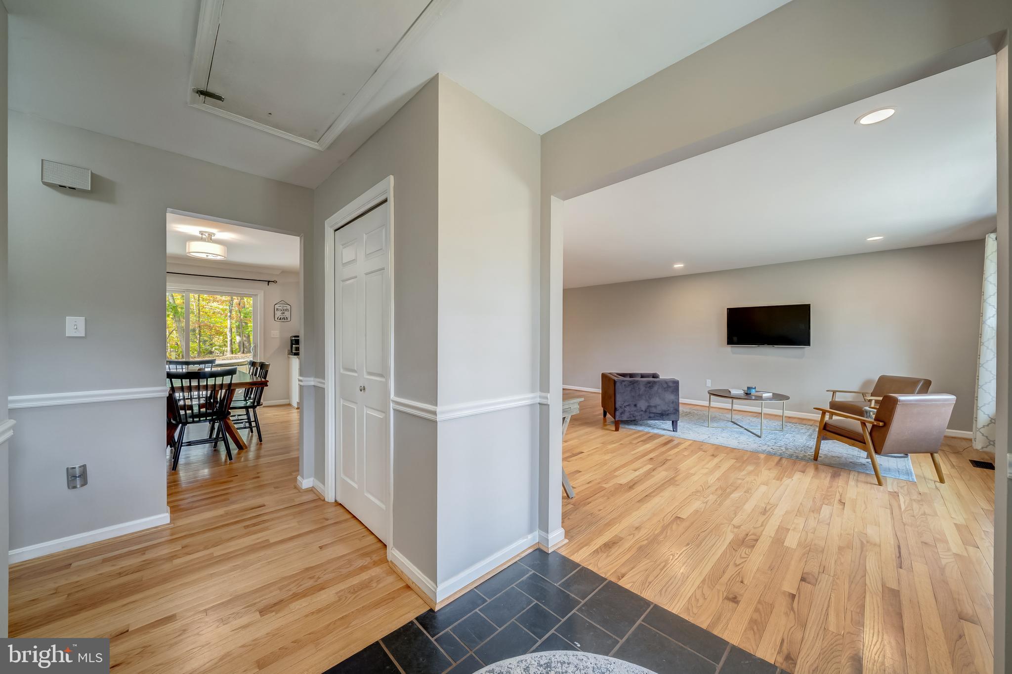 7026 Kelly Road Warrenton, VA 20187 - Photo 7 of 36 Nicely finished hardwood floors throughout