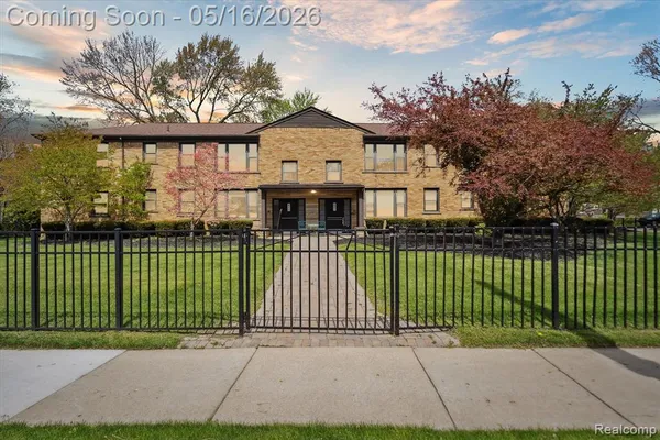 $1,400 | 617 East Lincoln Avenue, Royal Oak, MI 48067