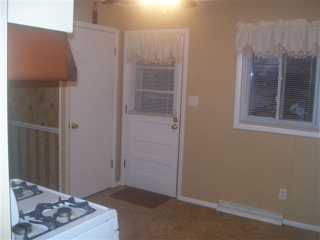5606 North Hamilton Road Peoria, IL 61614 - Photo 9 of 15 Gallery Image 9