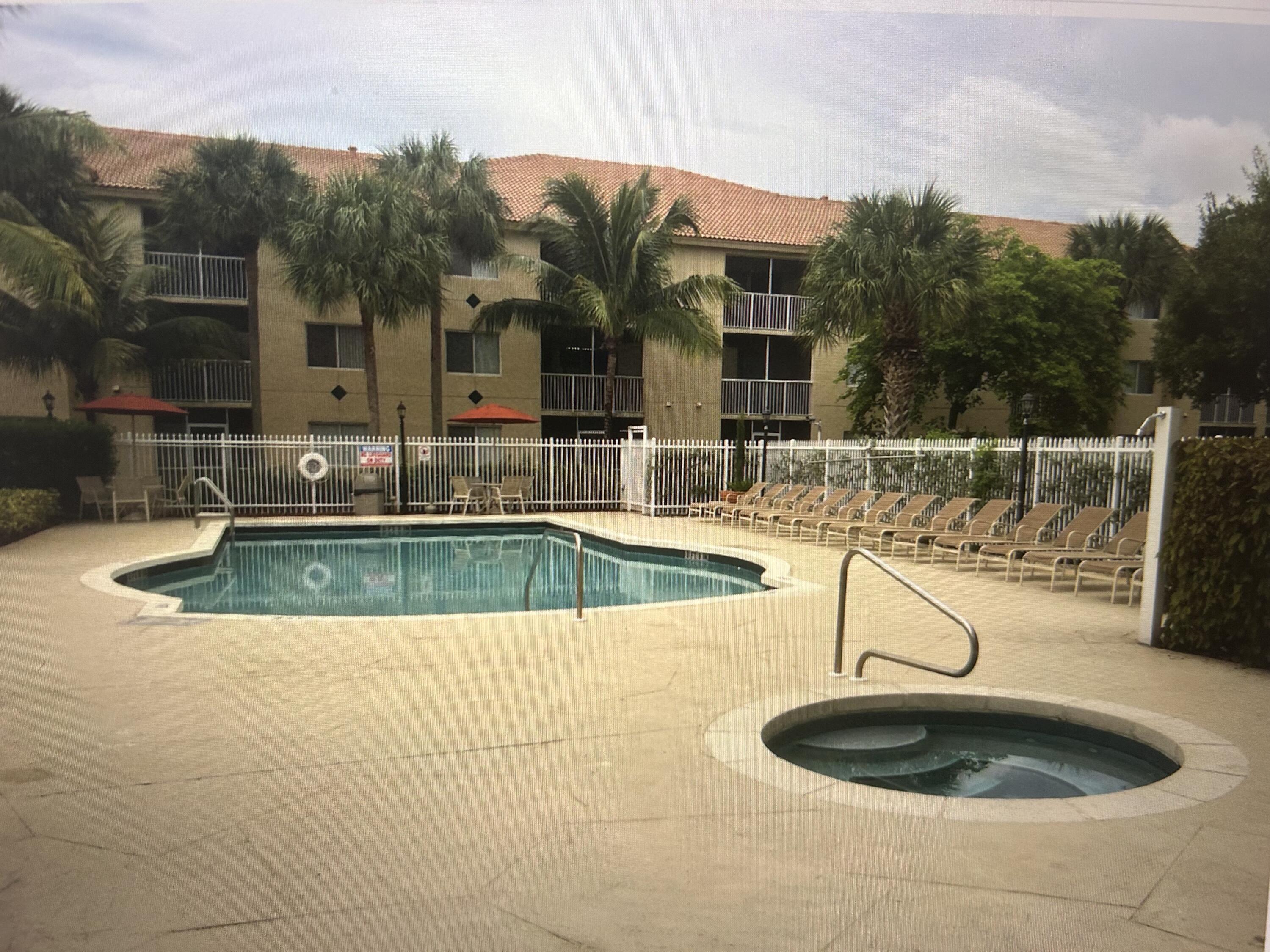 410 South Park Road, Unit 1204 Hollywood, FL 33021 - Photo 28 of 32 IMG_0041
